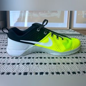 Nike Metcon 1 volt men’s training 10.5 white lime